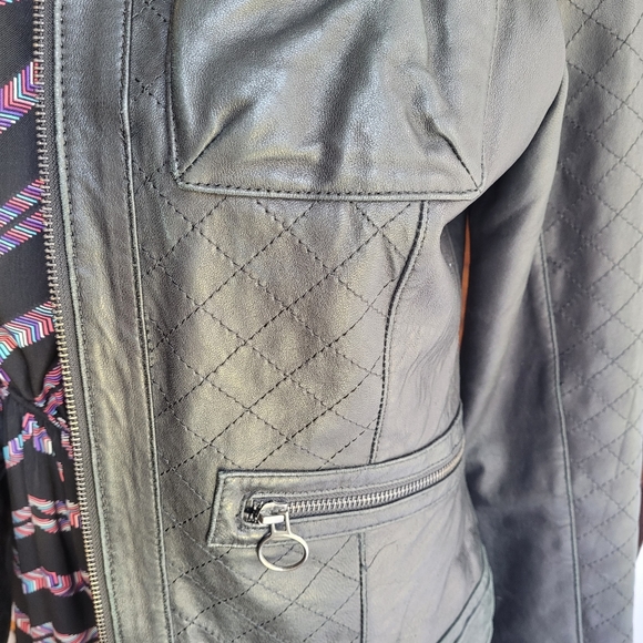 Leather jacket - Picture 3 of 12